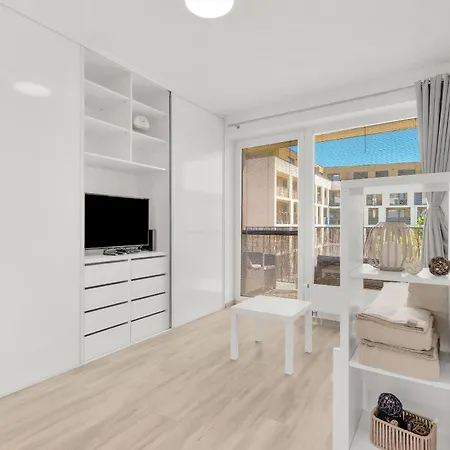 Modern With Ac, Balcony & Free Parking Apartment Bratislava