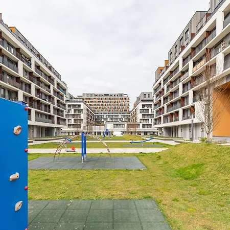 Apartamento Modern With Ac, Balcony & Free Parking