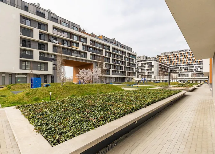 Slnecnice With Parking And 24 Hour Check In Apartmán *