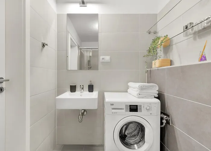 Slnecnice With Parking And 24 Hour Check In Bratislava