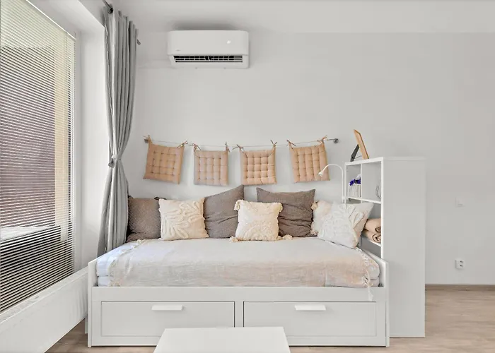 Slnecnice With Parking And 24 Hour Check In * Bratislava