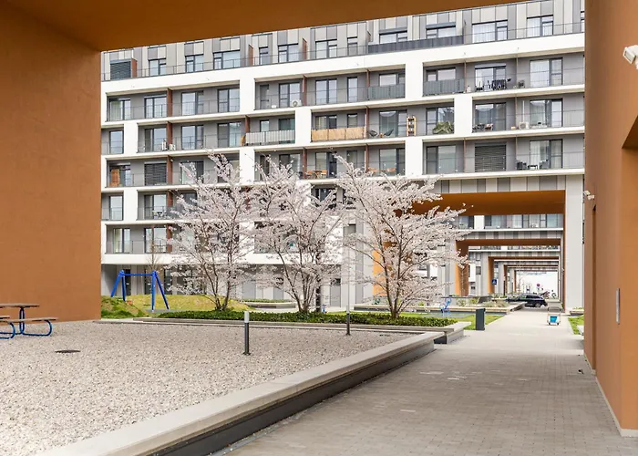 Slnecnice With Parking And 24 Hour Check In Apartmán *