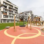 Modern With Ac, Balcony & Free Parking דירה ברטיסלאבה