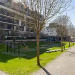 Modern With Ac, Balcony & Free Parking