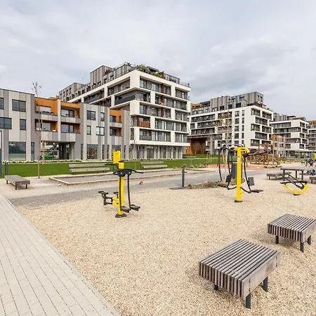 Modern With Ac, Balcony & Free Parking * ברטיסלאבה